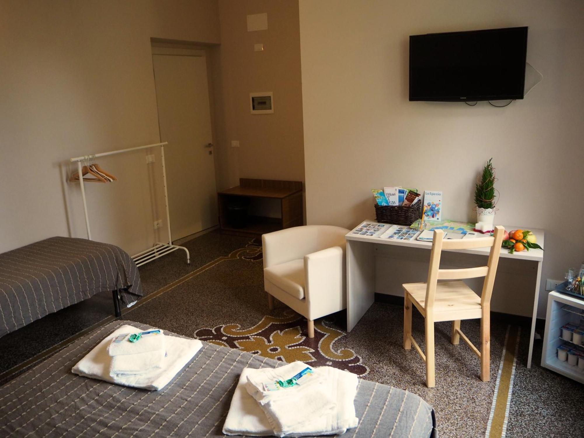 B&B Cernaia 42 La Spezia Buitenkant foto